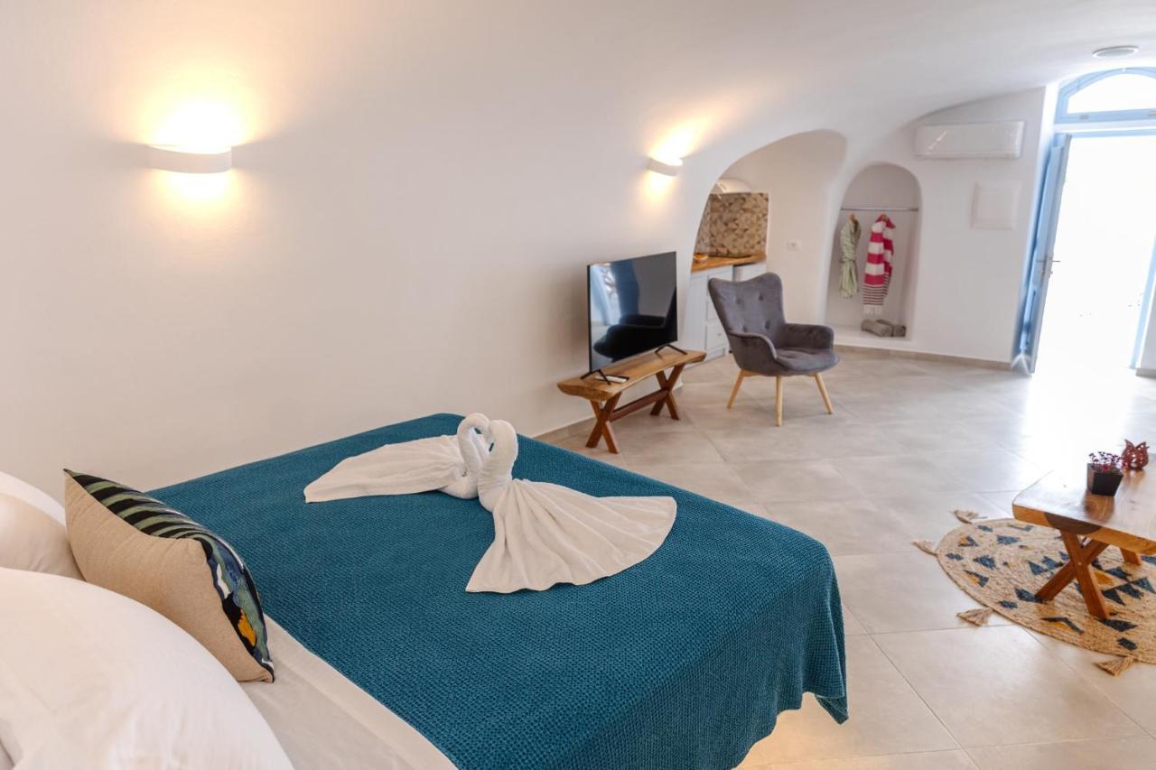 Sunborn Oia Suites Экстерьер фото