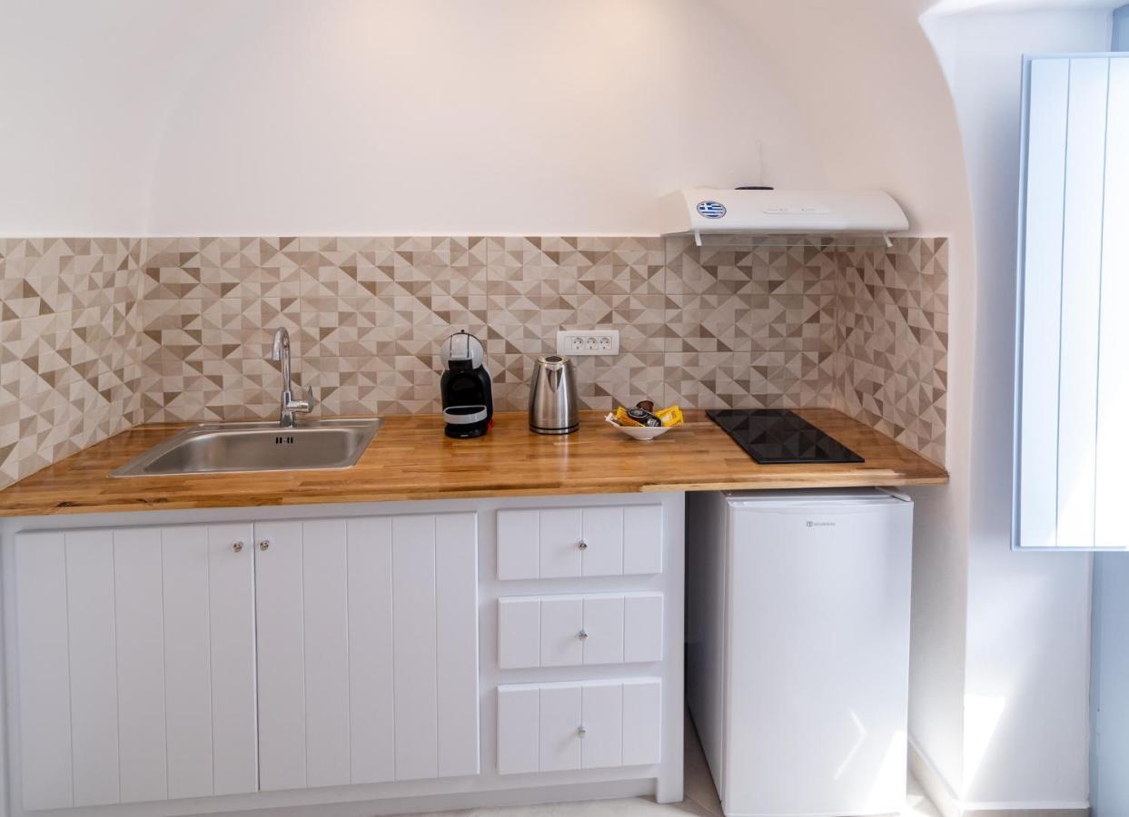 Sunborn Oia Suites Экстерьер фото