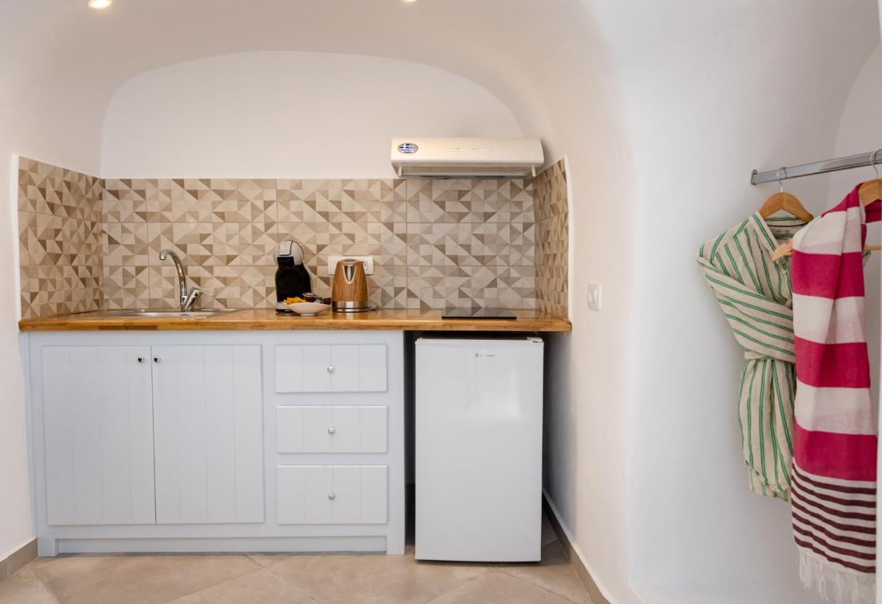 Sunborn Oia Suites Экстерьер фото